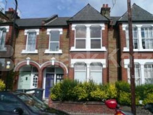 			2 Bedroom, 1 bath, 1 reception Flat			 Southey Road, SEVERN SISTERS